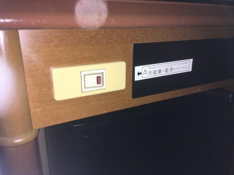 冷蔵庫スイッチ