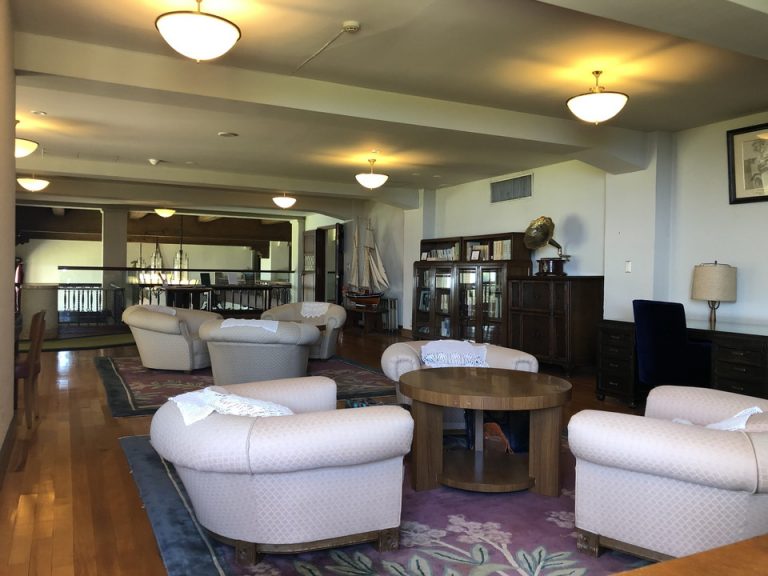 ライブラリー 2F