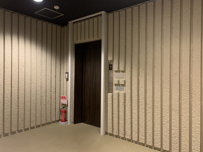 エレベーターフロント階