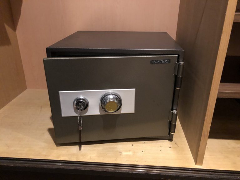 セーフティボックス 閉じた状態1