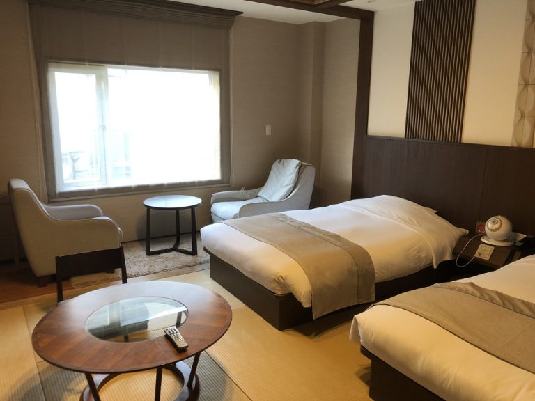 客室全体 入口方向2