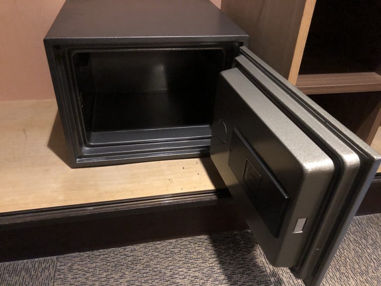 セーフティボックス 開けた状態1