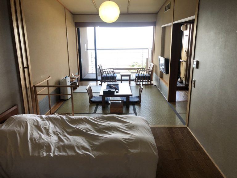 客室窓