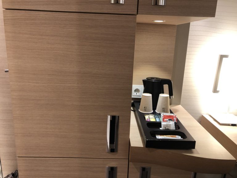 冷蔵庫(閉じた状態)