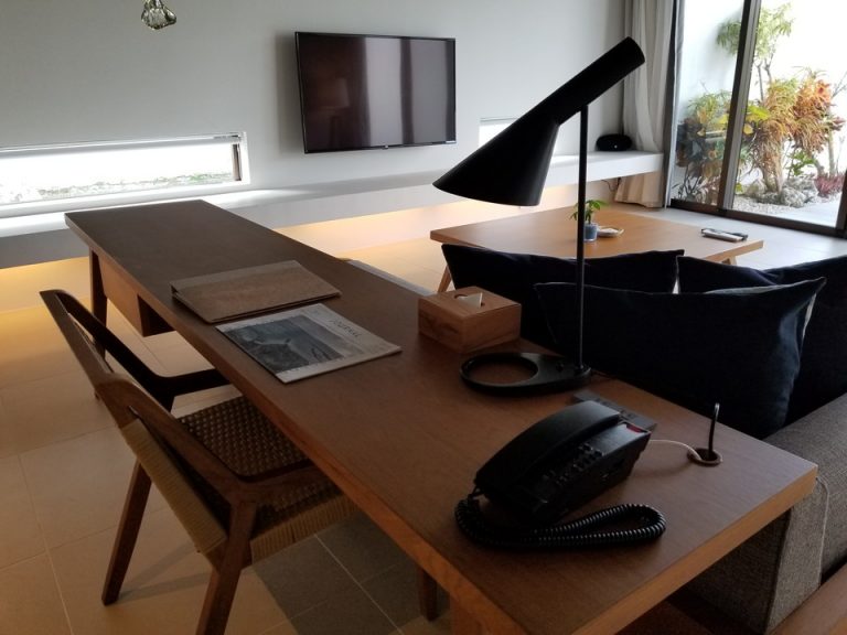 デスクのアップ