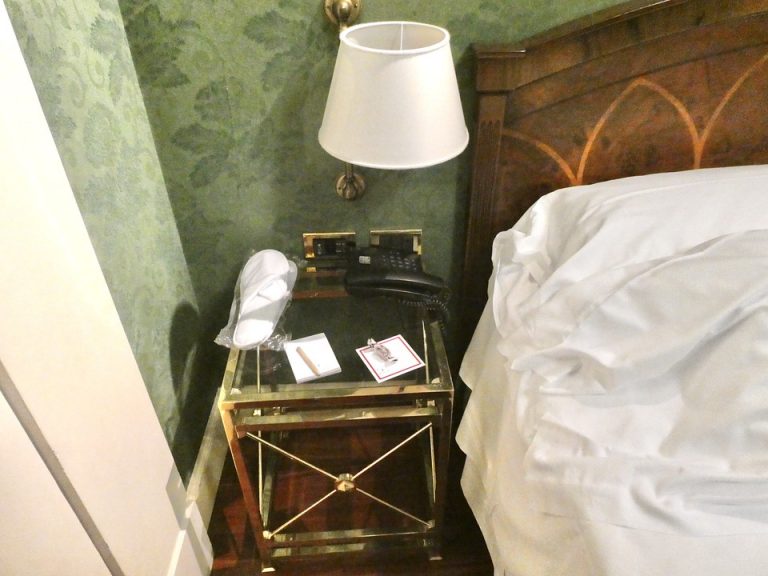 33. アメニティ―3:室内スリッパも置いてありました。