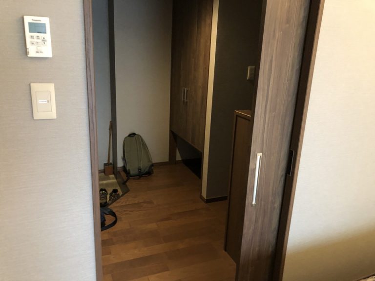 客室全体(入口方向)1