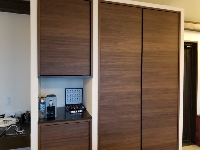 クローゼット、冷蔵庫、カフェコーナー