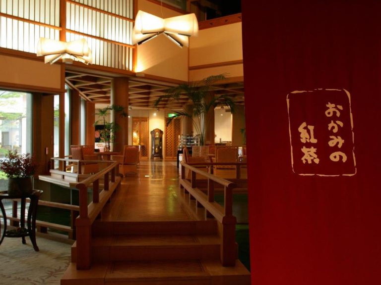 1177077_16051415200042330754