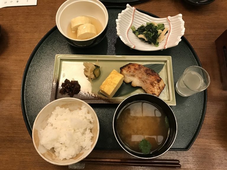 朝食(1)