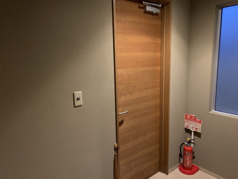客室入口内観ドア(2)