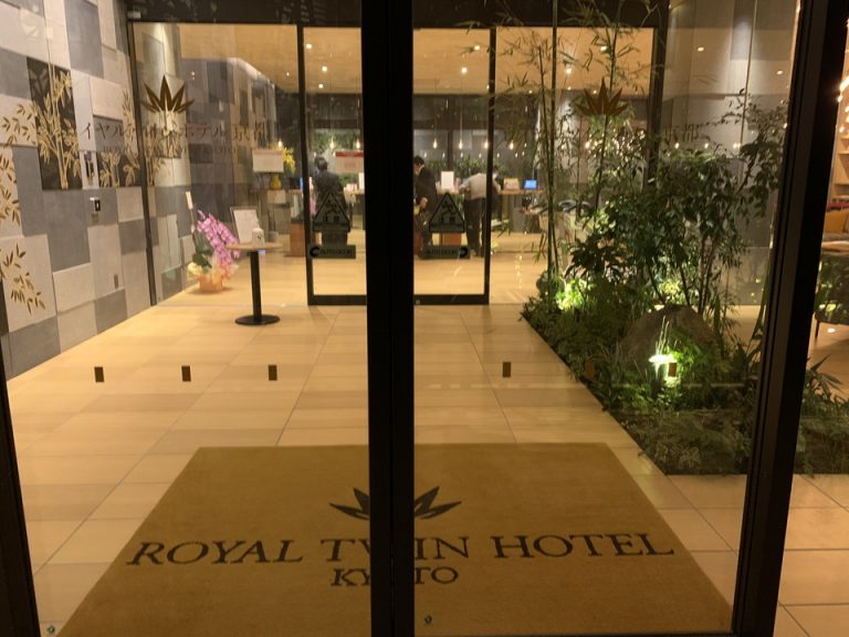 エントランス内観(2)