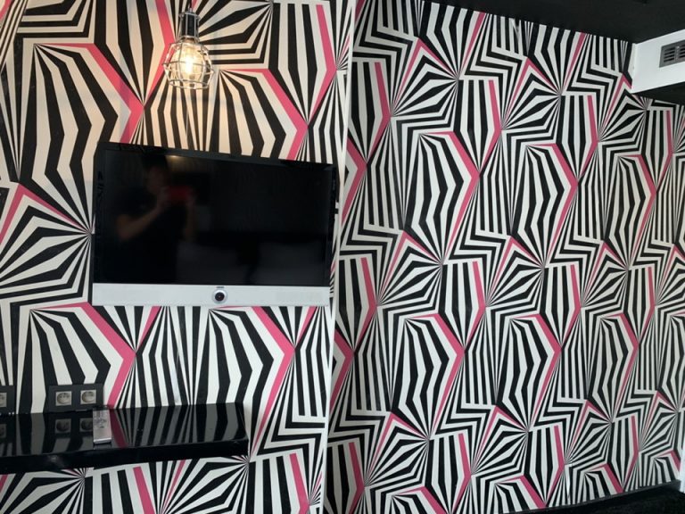 ベット方面からTV