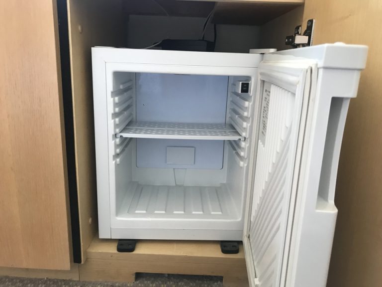 冷蔵庫内部
