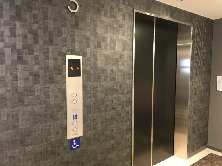 客室階エレベーター