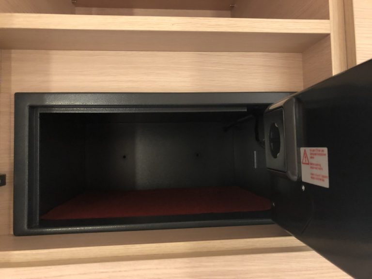 セーフティーボックス(開けた状態)