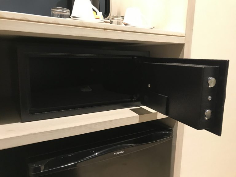 セーフティーボックス(開けた状態)