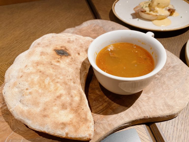 フォカッチャと本日のスープ