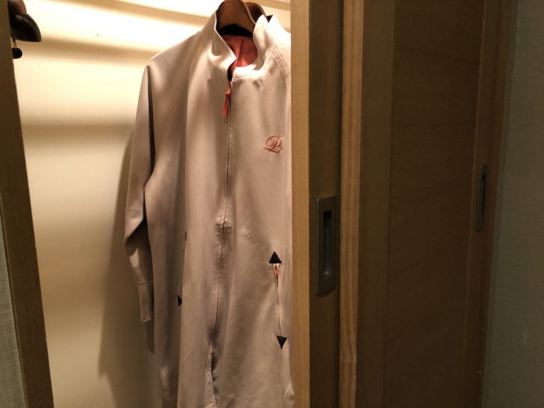 ホテル内着