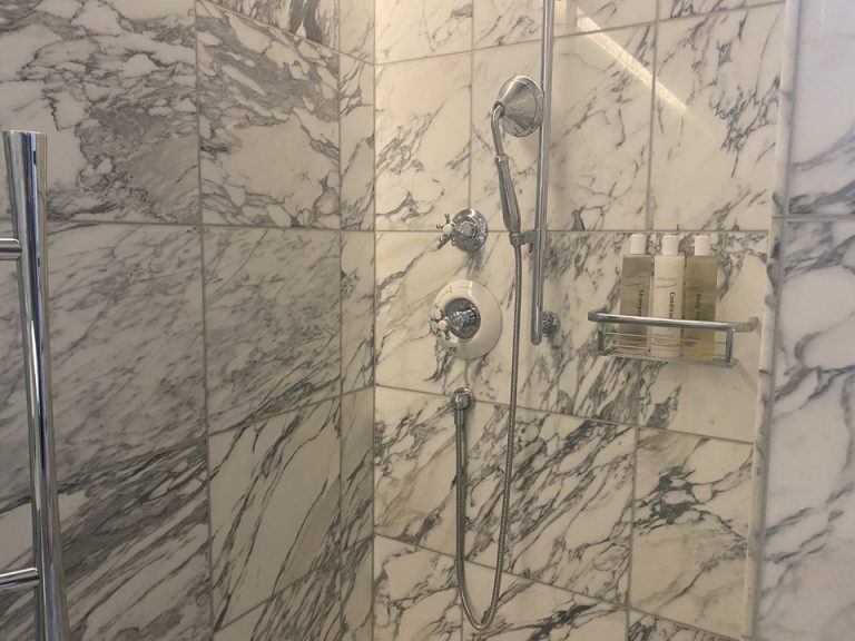 シャワールーム(3)