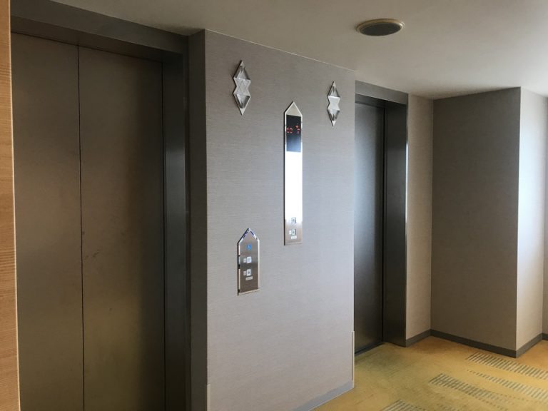 客室階エレベーターホール