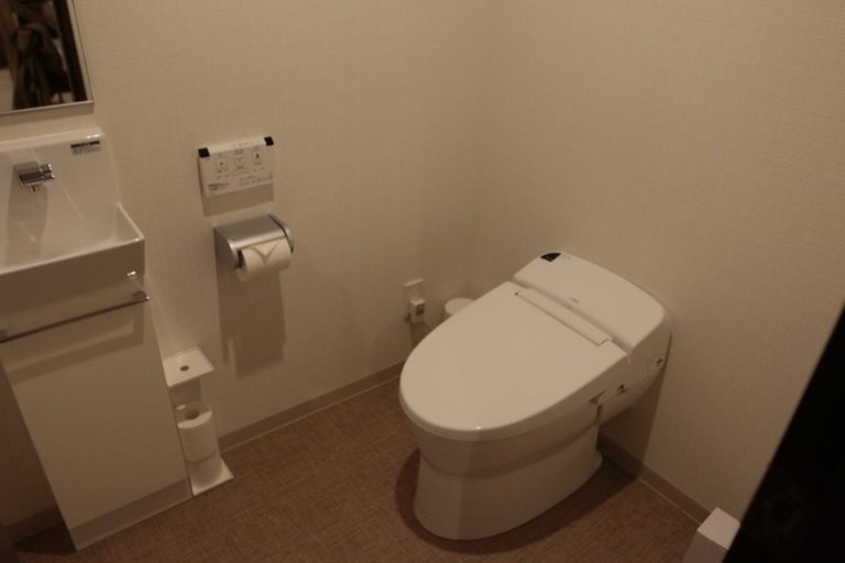 客室トイレ