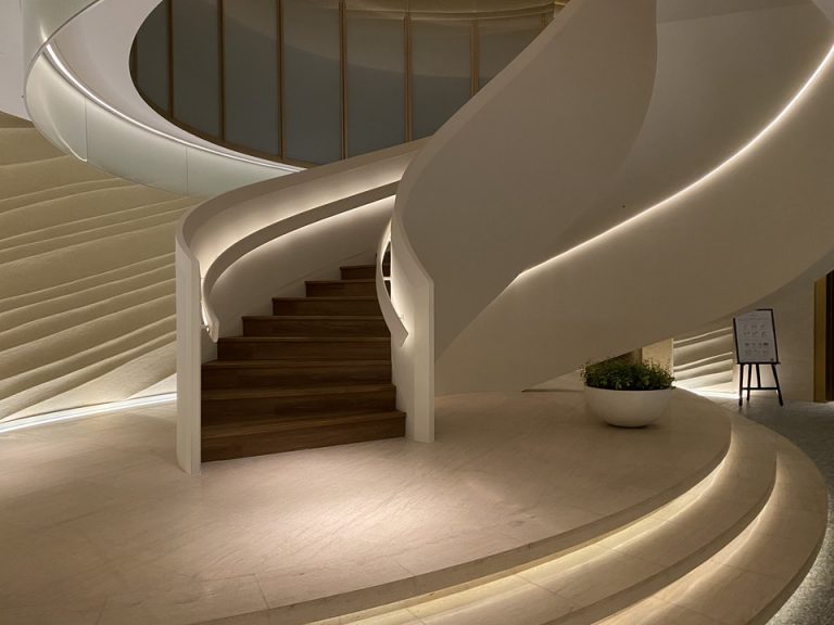 エントランス内観