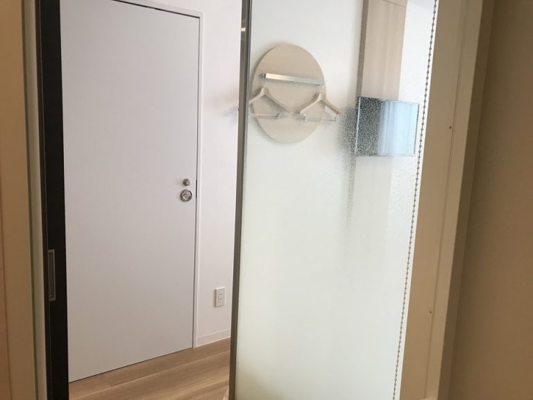 風呂場から部屋