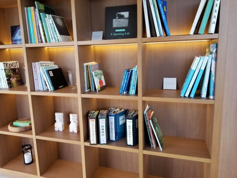 本もたくさんありました