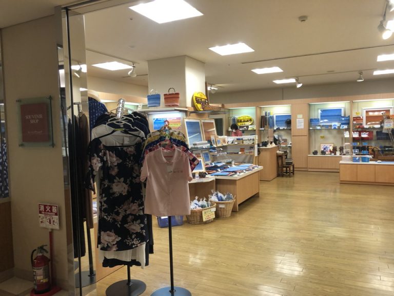 本館お土産屋さん(1)