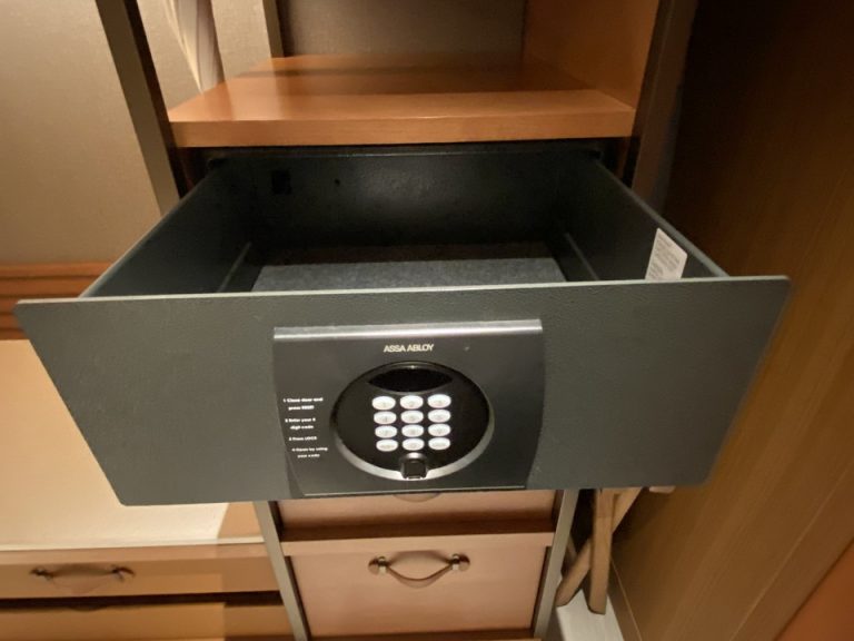 セーフティーボックス(開けた状態)