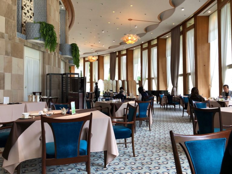 フレンチレストラン内