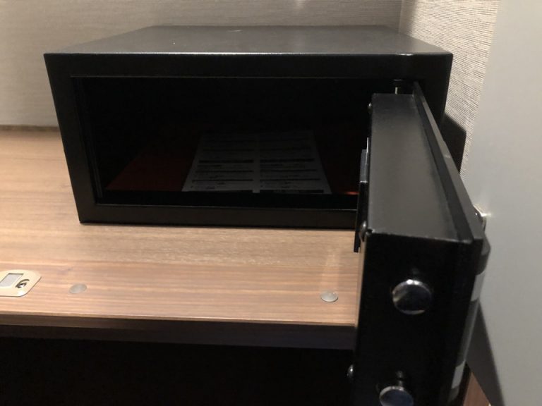 セーフティボックス(開けた状態)2
