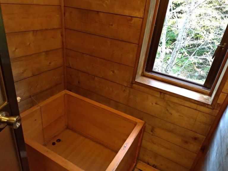 内風呂(ひのき)2