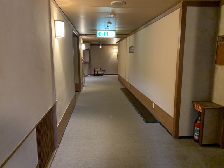 客室階廊下全体