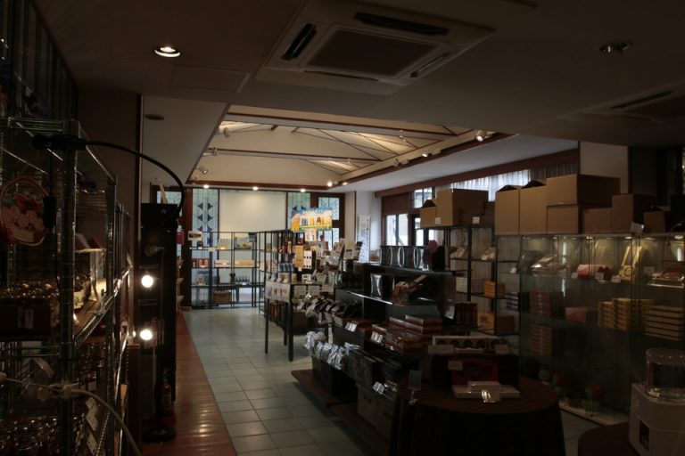 施設ショップ