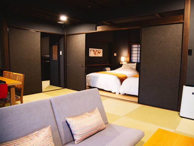 客室全体(窓際方向)