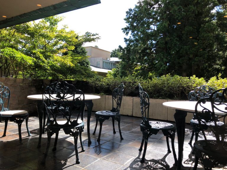 やまぼうしテラス席