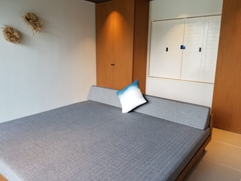 壁にはお洒落なオブジェ