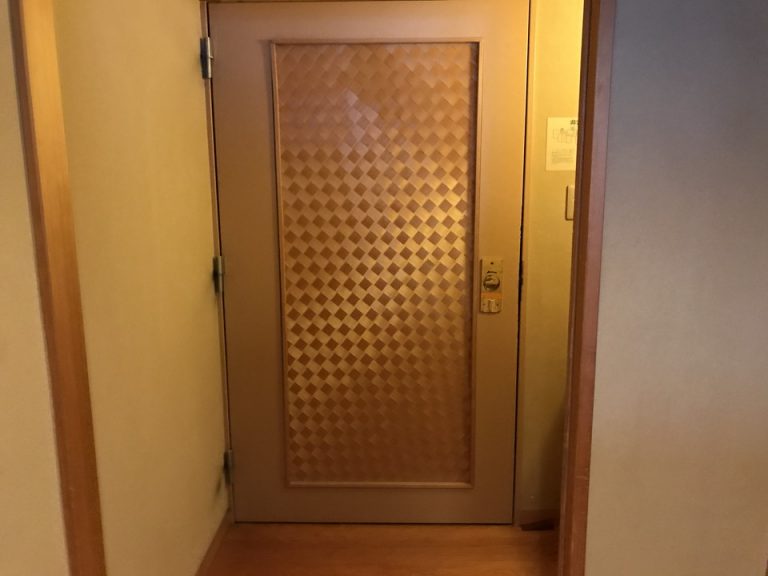 客室入口内観ドア