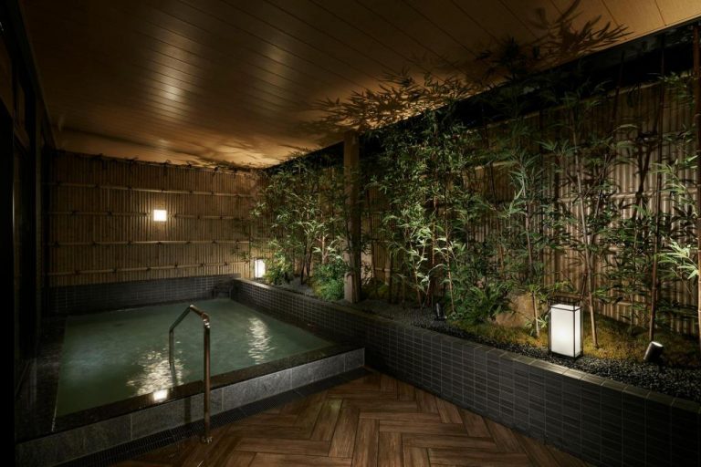 83384a09d02642ad8b7a21ec0772ff17