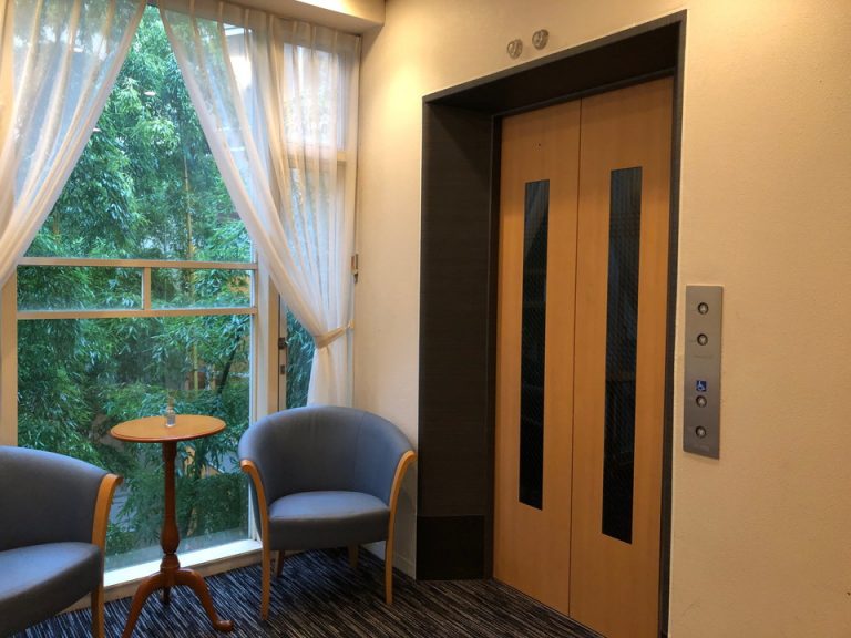 エレベーターホール