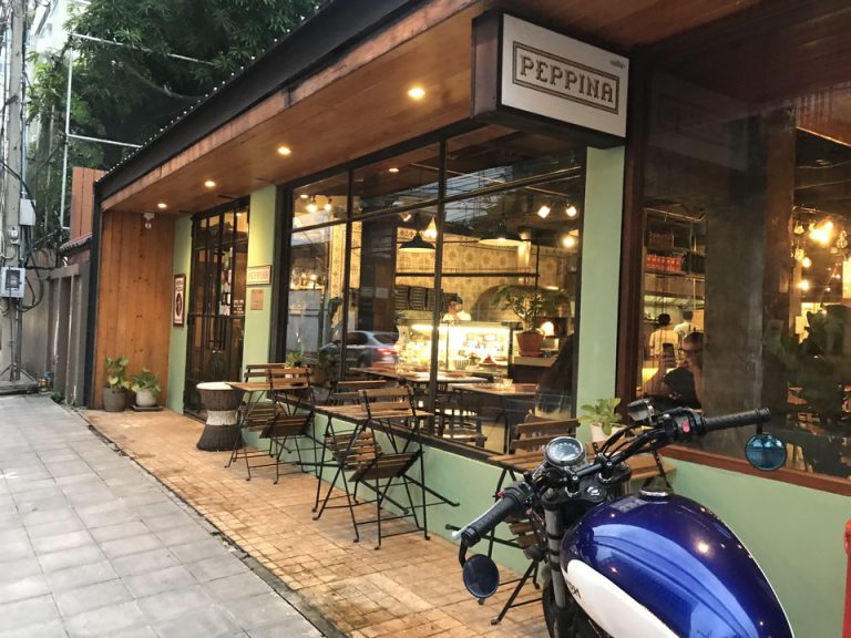 周辺のお店・Peppinaイタリアン