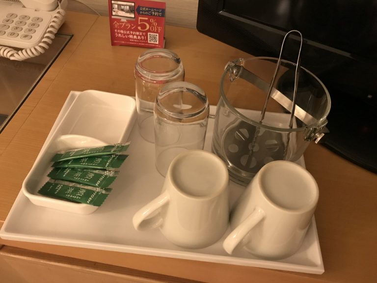 コップ