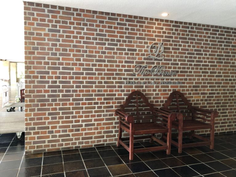 ホテル外エントランス