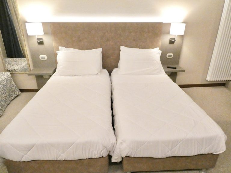 15. ベッド全体1