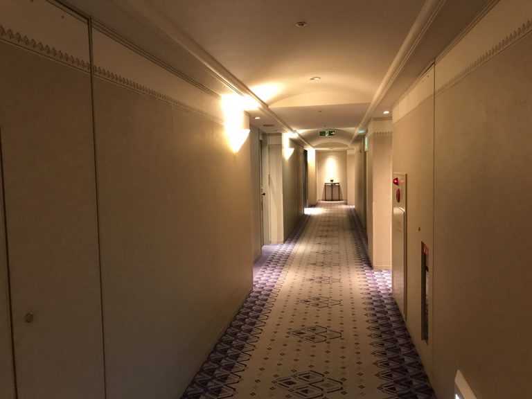 ③客室階廊下