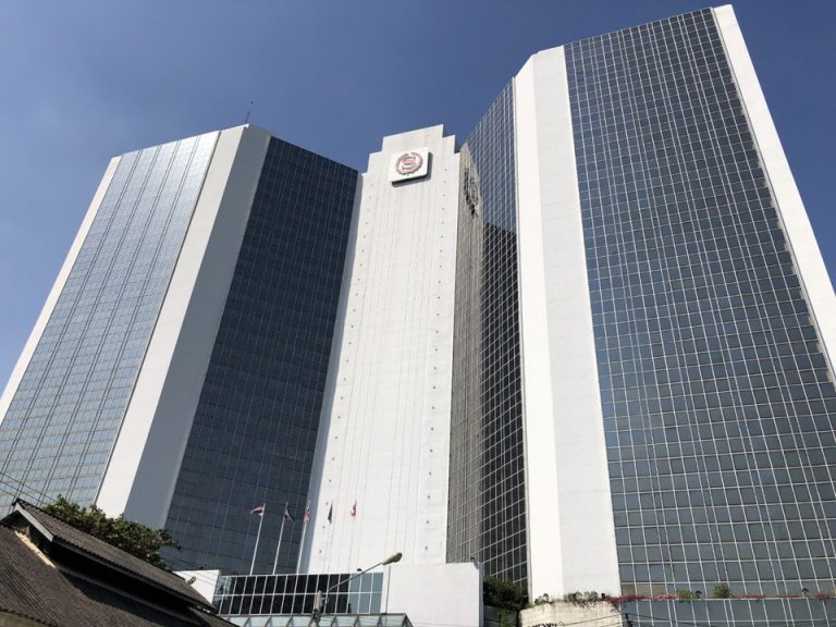 建物全体正面1