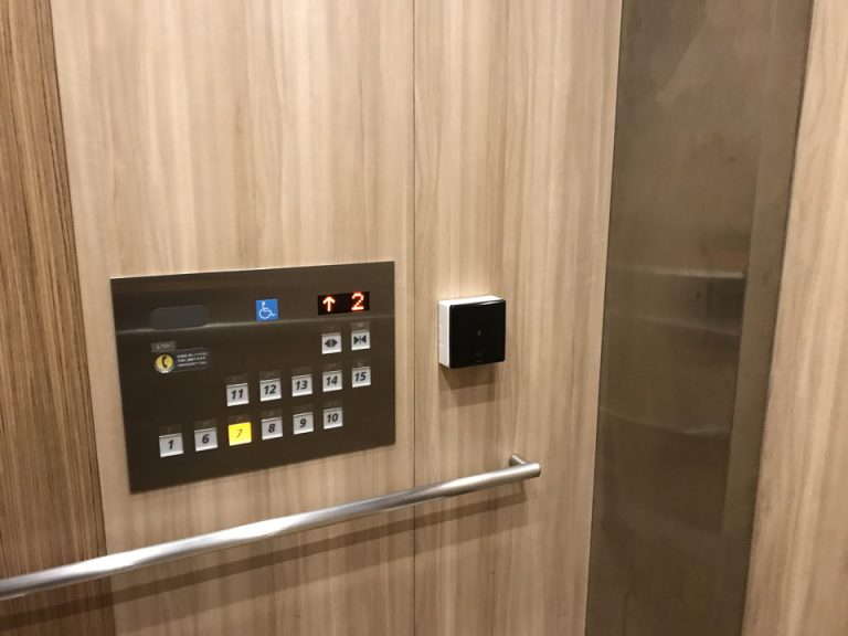エレベーター内全体図