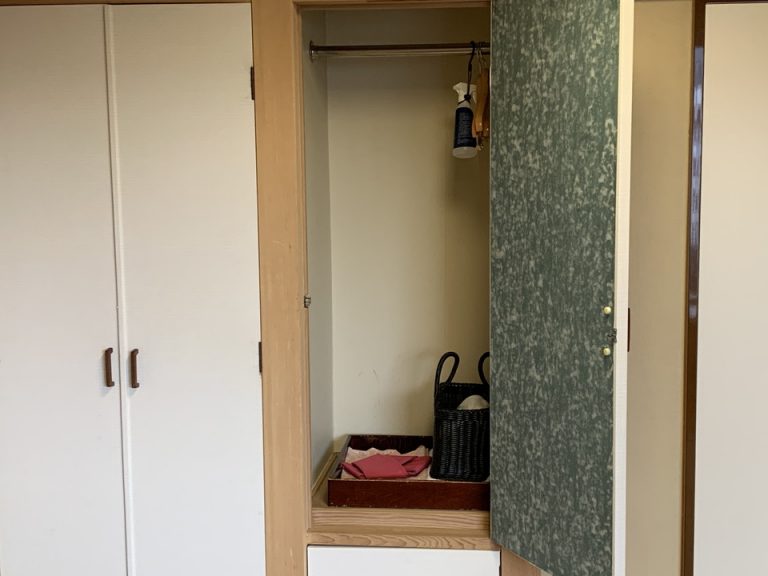 クローゼット(開けた状態)